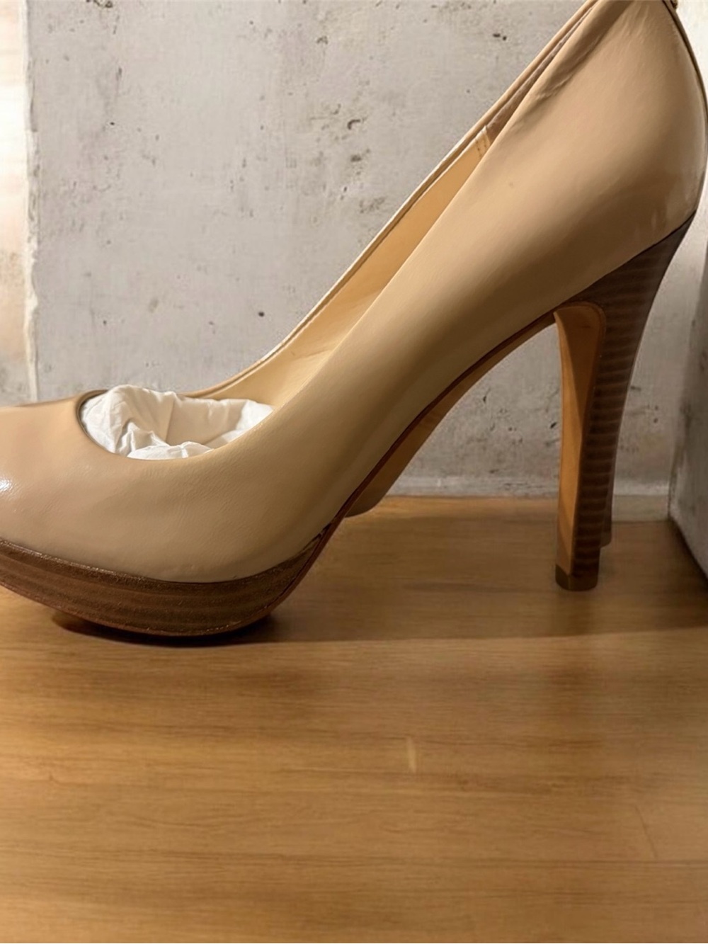 Coach Classic Women's Nude High Heel Pump size 9